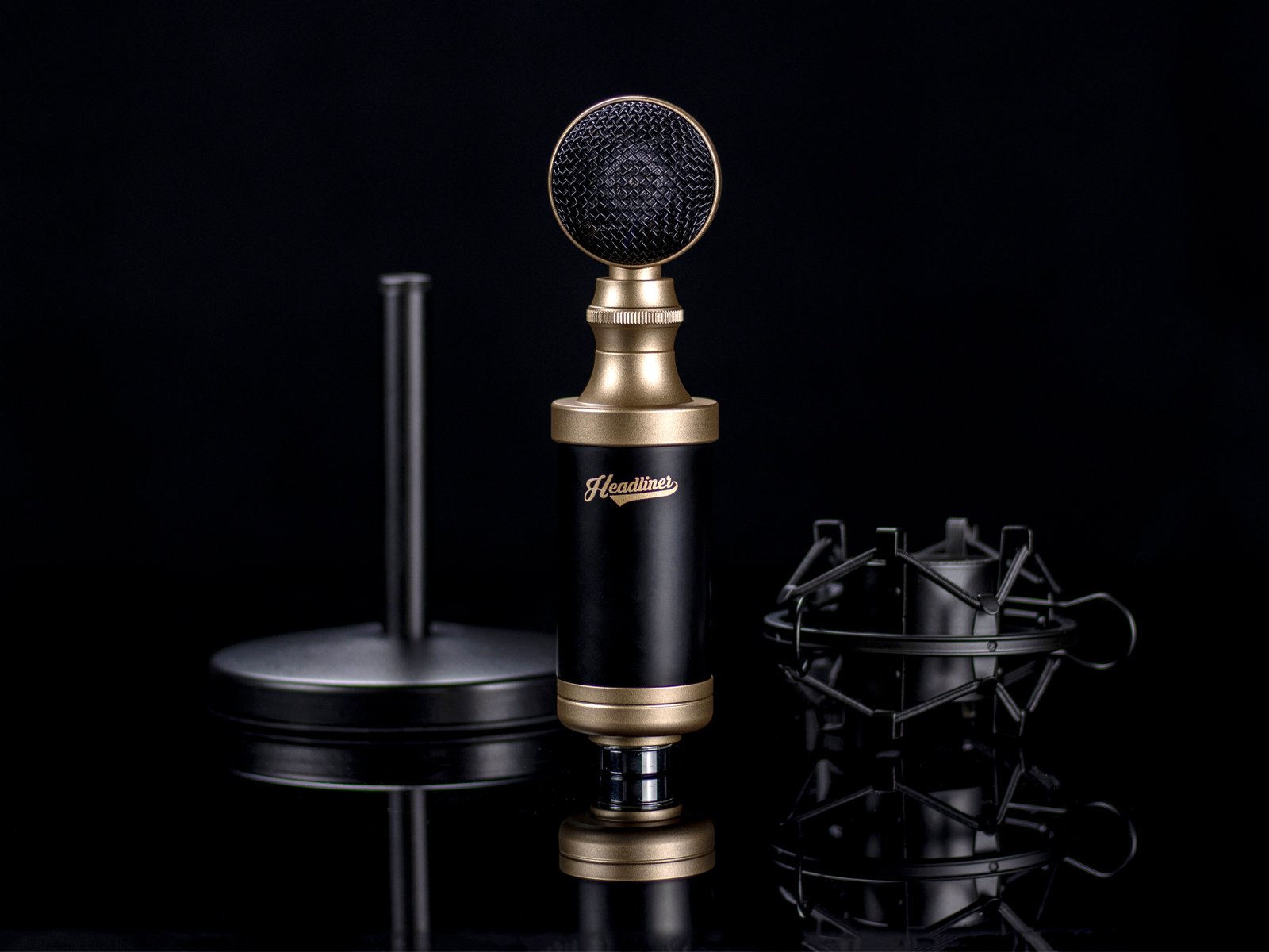 Starlight Microphone Lifestyle 1